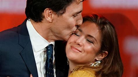 how old is justin trudeau's wife